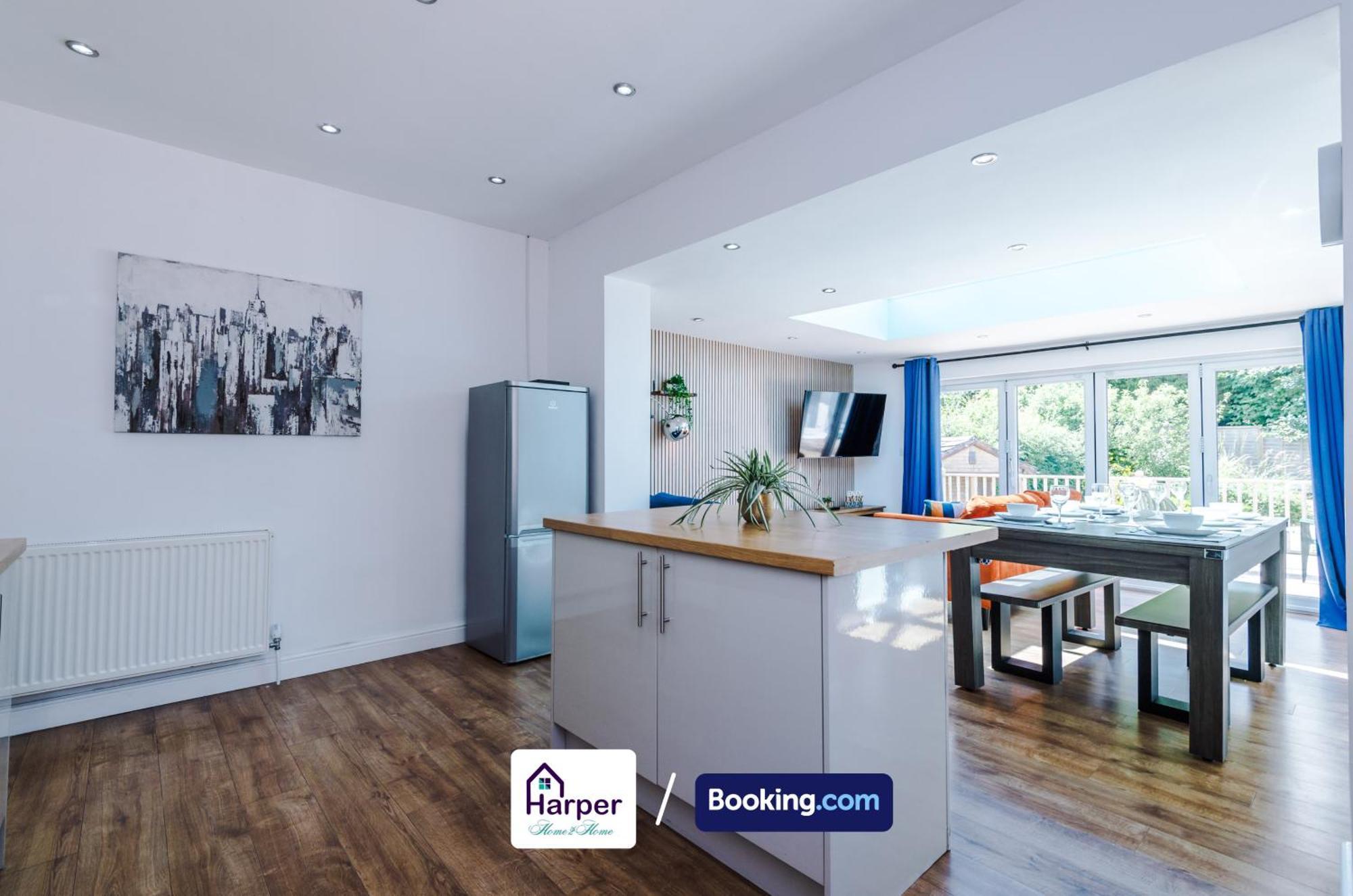 Spacious Detached Bungalow By Harperletting Short Lets & Serviced Accommodation Buckely With Pool Table & Driveway Buckley Экстерьер фото
