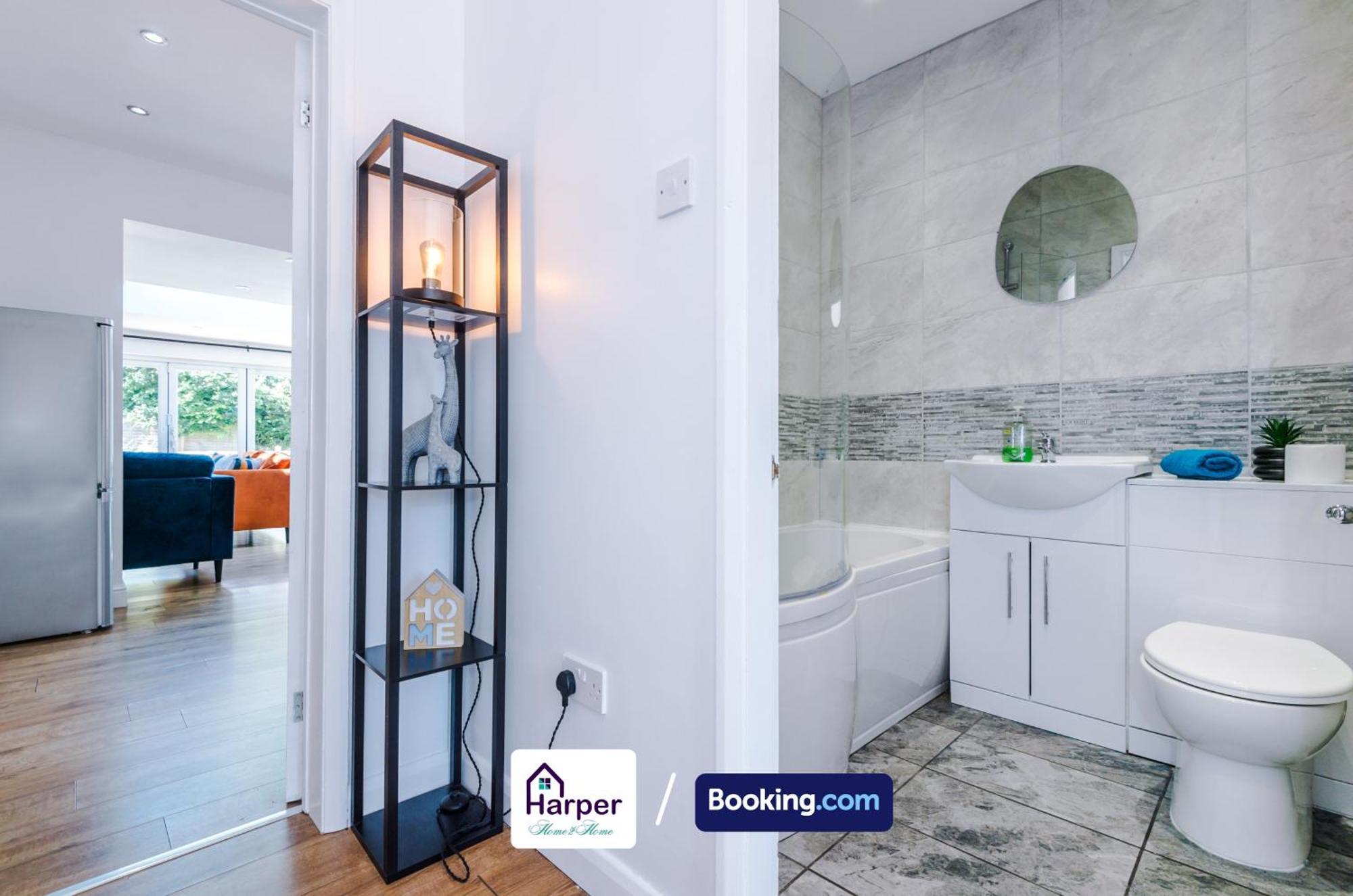 Spacious Detached Bungalow By Harperletting Short Lets & Serviced Accommodation Buckely With Pool Table & Driveway Buckley Экстерьер фото