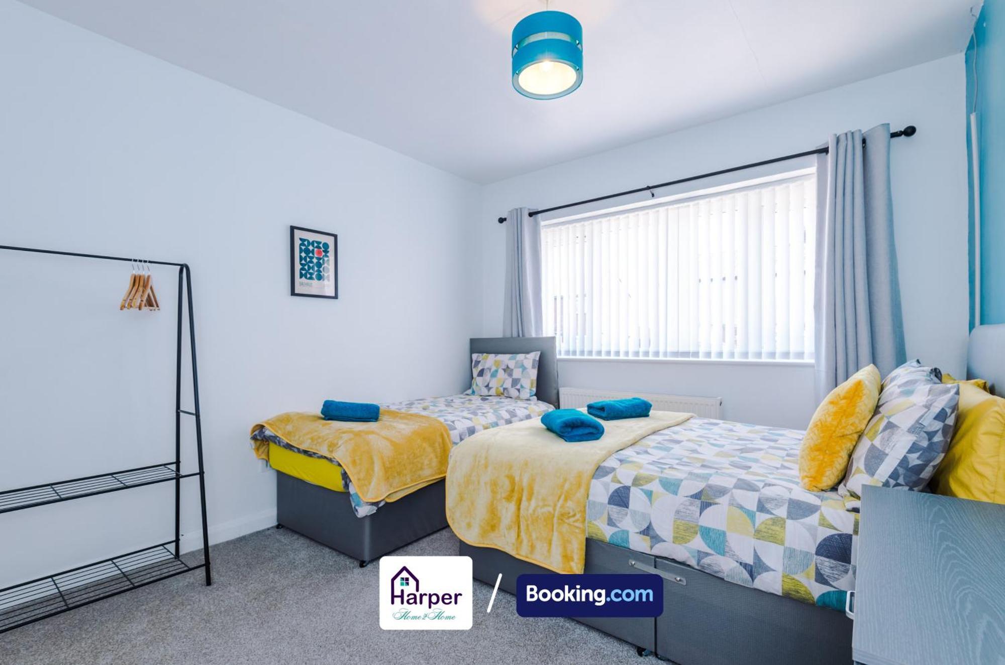 Spacious Detached Bungalow By Harperletting Short Lets & Serviced Accommodation Buckely With Pool Table & Driveway Buckley Экстерьер фото