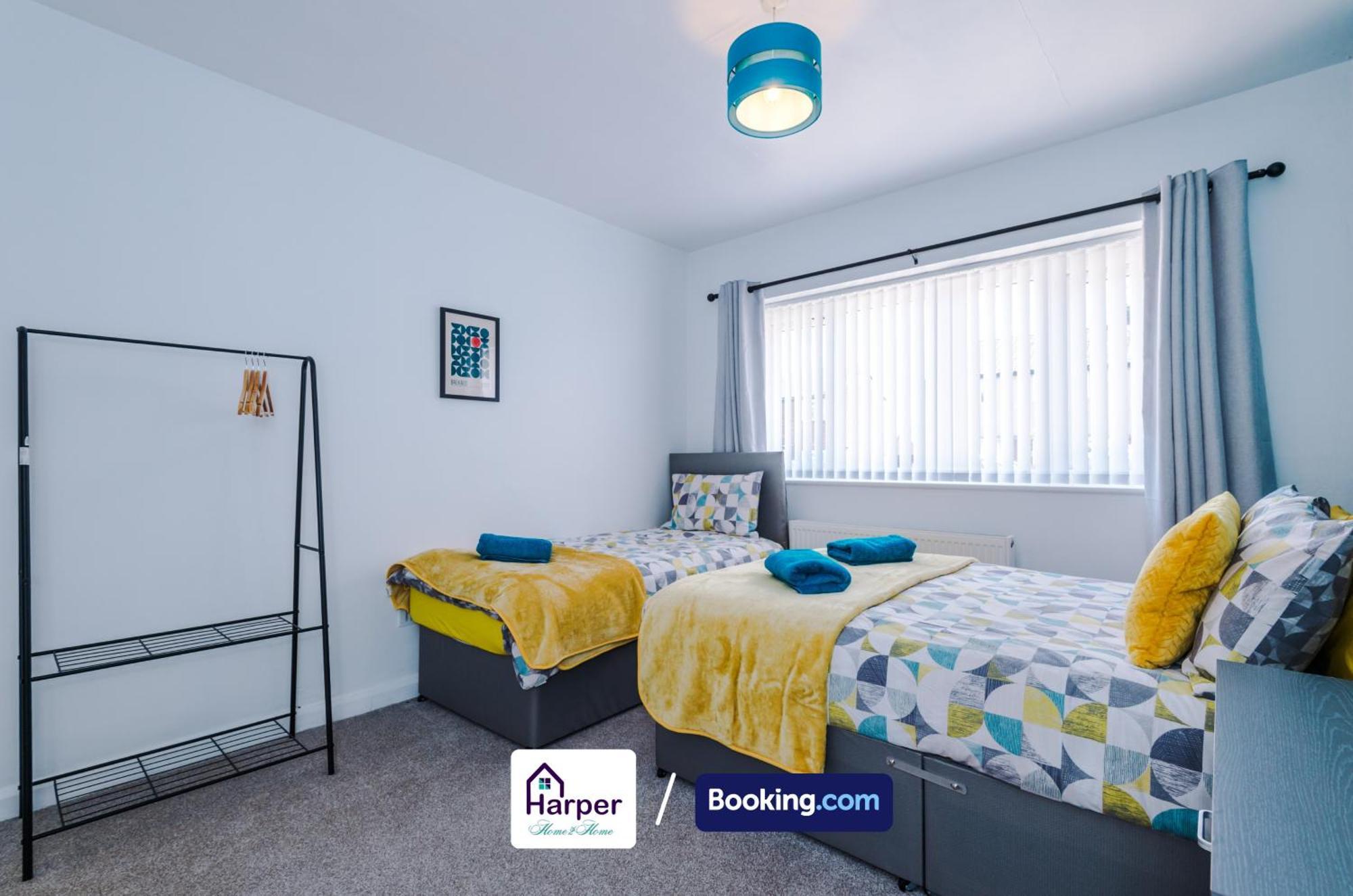 Spacious Detached Bungalow By Harperletting Short Lets & Serviced Accommodation Buckely With Pool Table & Driveway Buckley Экстерьер фото