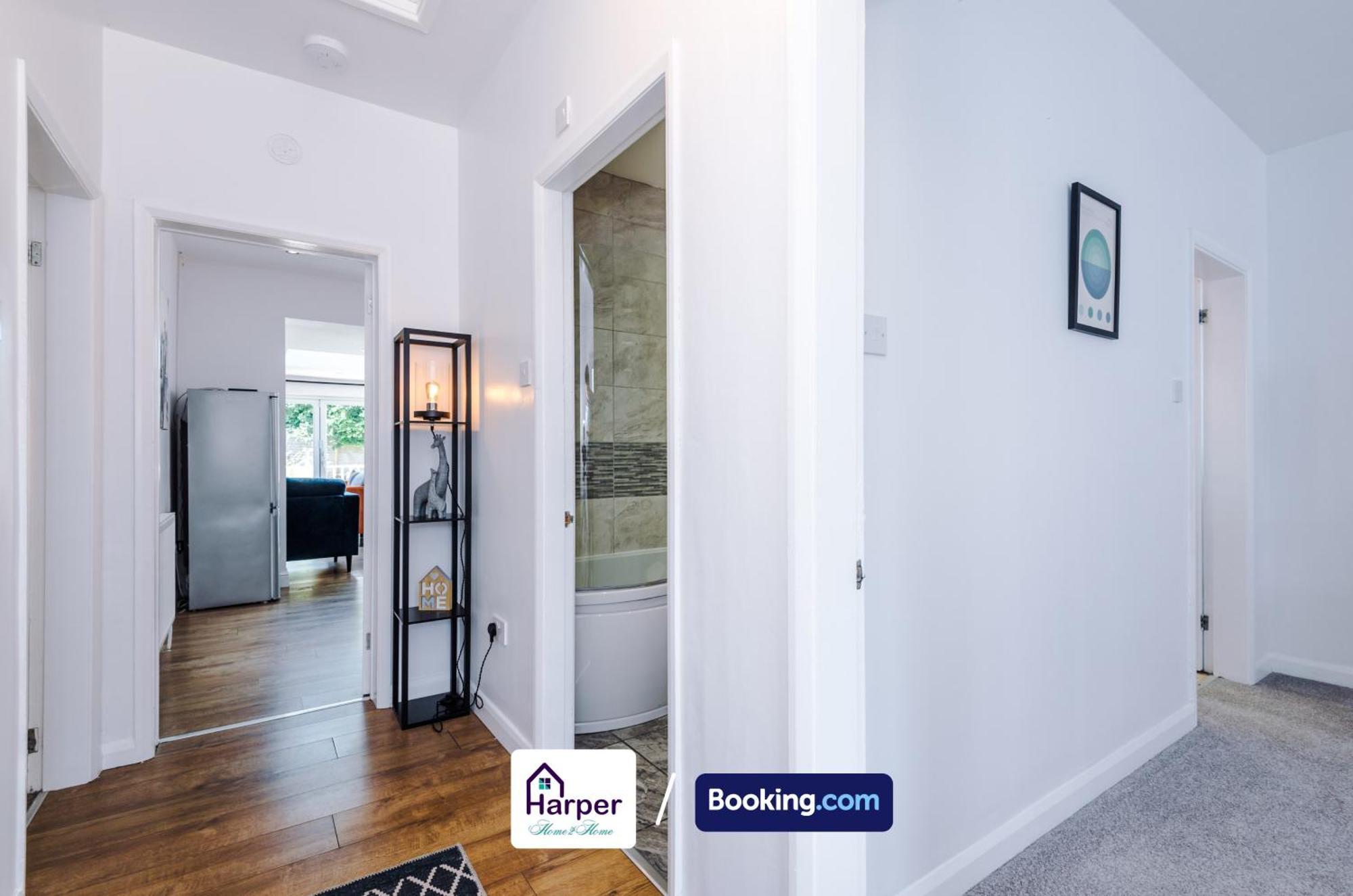 Spacious Detached Bungalow By Harperletting Short Lets & Serviced Accommodation Buckely With Pool Table & Driveway Buckley Экстерьер фото