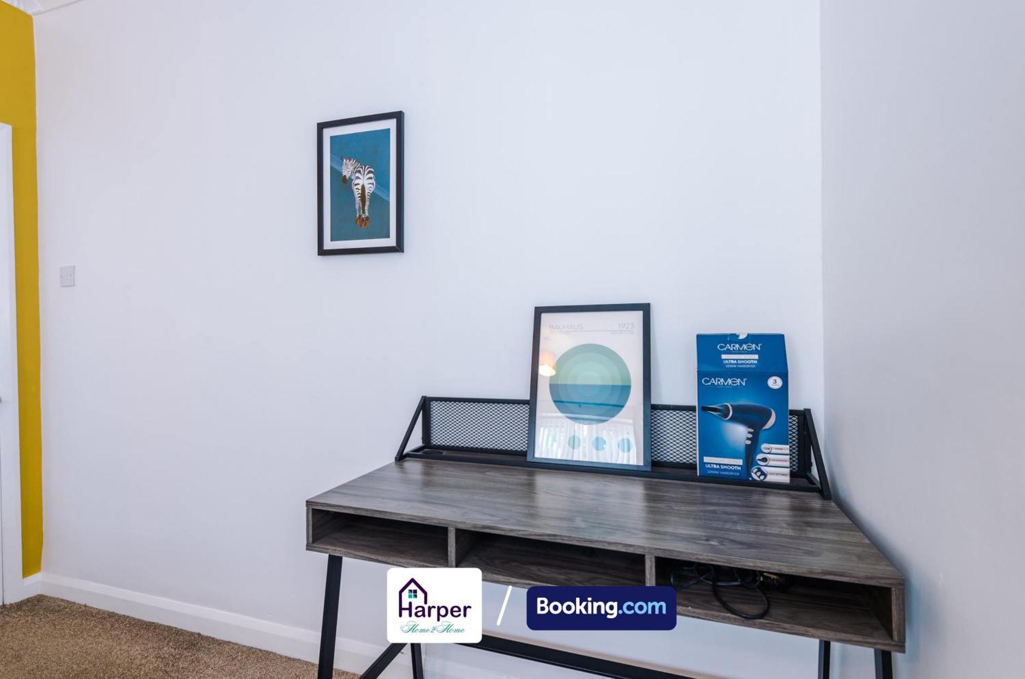 Spacious Detached Bungalow By Harperletting Short Lets & Serviced Accommodation Buckely With Pool Table & Driveway Buckley Экстерьер фото
