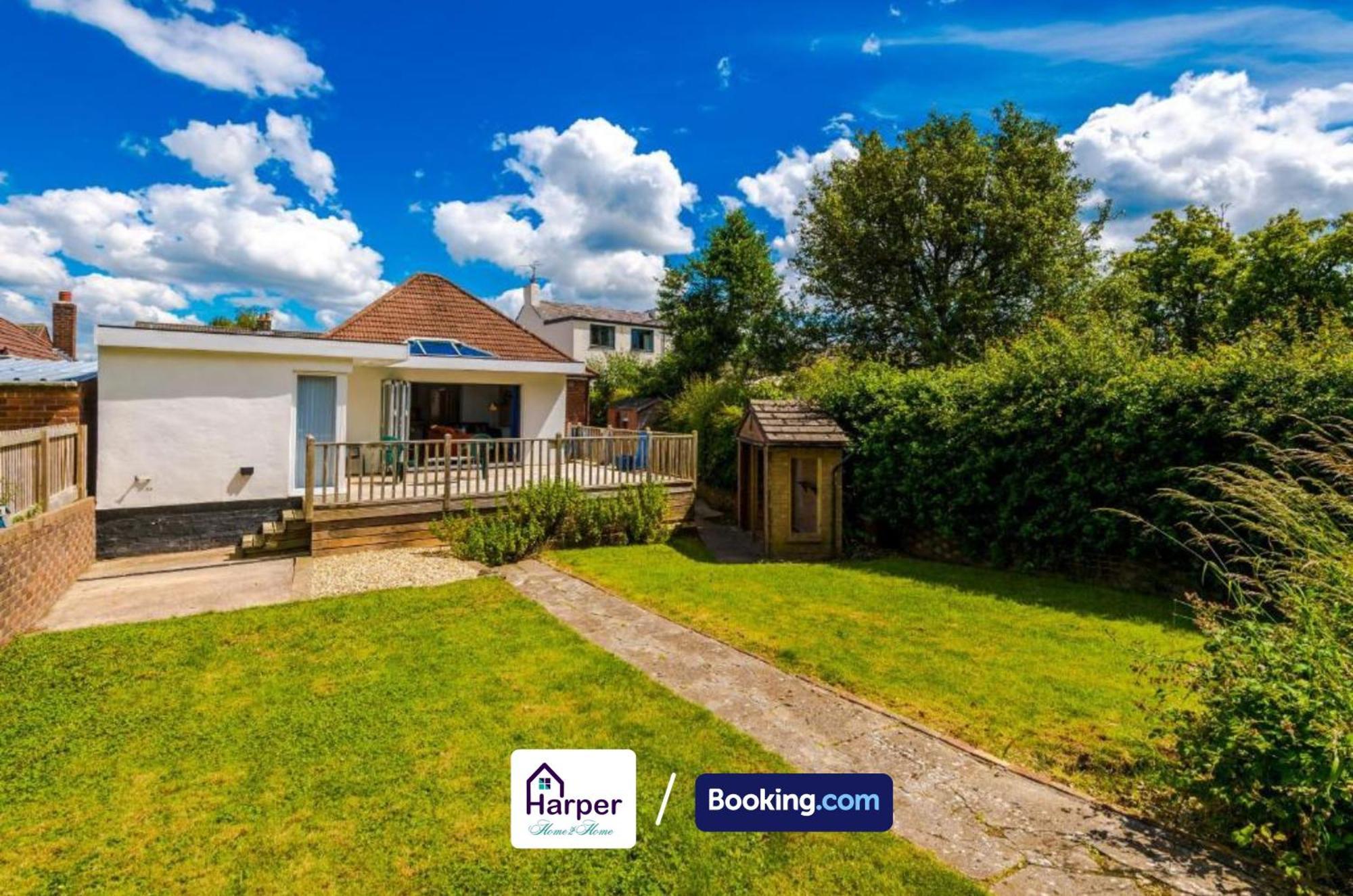Spacious Detached Bungalow By Harperletting Short Lets & Serviced Accommodation Buckely With Pool Table & Driveway Buckley Экстерьер фото